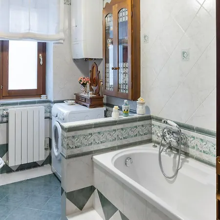 In With Pool And Nature * טאליאקוצו